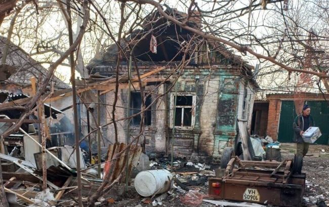 Россияне все утро обстреливали дома в Орехове, есть раненый
