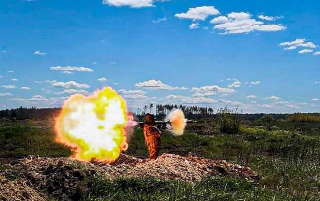 Відпрацювали стрільбу з гранатометів: військові показали фото з навчань