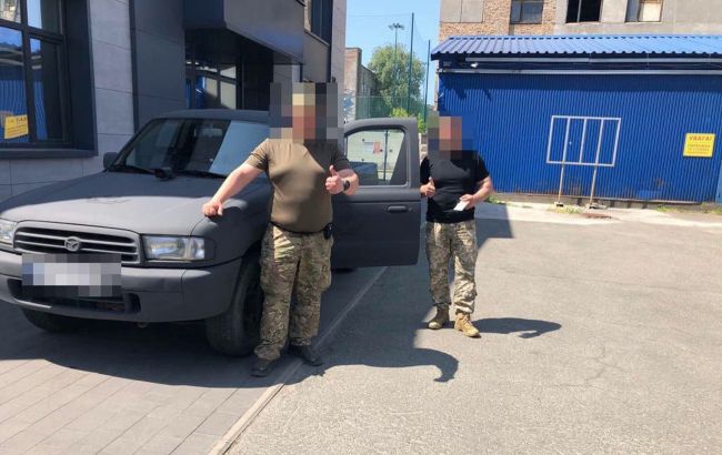 Favbet Foundation передав ЗСУ на східний фронт черговий позашляховик Mazda