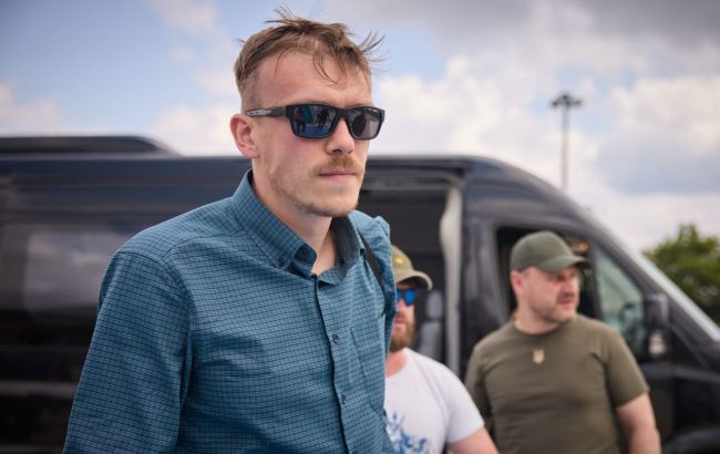 З полону на війну. Денис "Редіс" Прокопенко планує повернутися на фронт