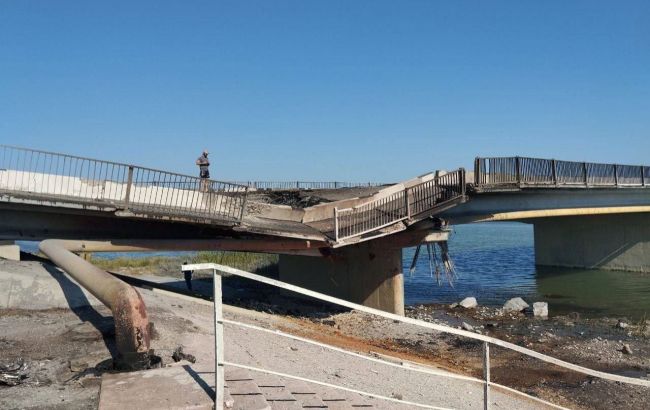 Удары по мостам в Крым: появились новые фото с последствиями