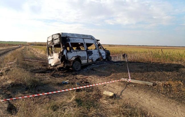 Під Миколаєвом на протитанковій міні підірвалось авто: є жертва та поранений