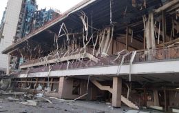 Будівлю знищено. Як виглядає морвокзал в Одесі після обстрілу (фото, відео)