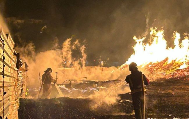 У Росії сталися вибух і пожежа на газопроводі, в МНС кажуть про "безлюдну ділянку"