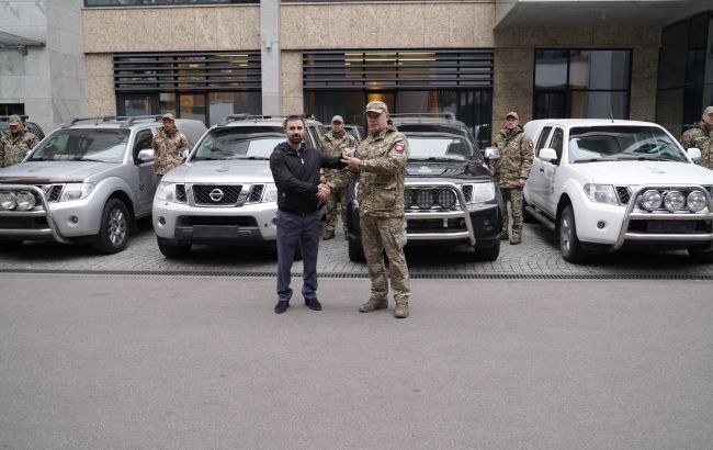 "Метінвест" передав на фронт авто на 3 млн гривень