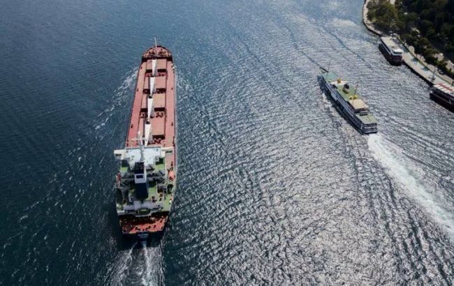 Морской коридор в действии: в Украину идет импорт, а ставки страхования снижаются