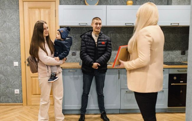 Ахметов купує квартири захисникам Маріуполя, які отримали інвалідність