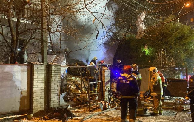 У Львові вибухнув приватний будинок: під завалами можуть бути люди