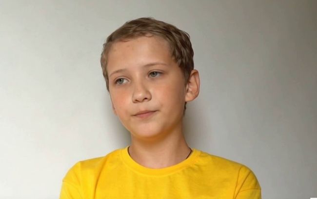 "На подвір’ї стояв танк". Історія 11-річного Сашка з Макарова у музеї "Голоси мирних"