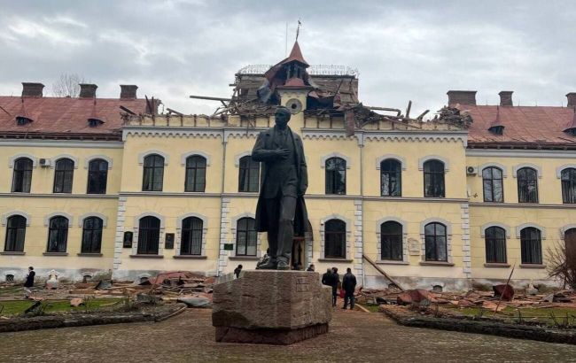 Росія визнала Бандеру і Шухевича "пособниками нацистів"