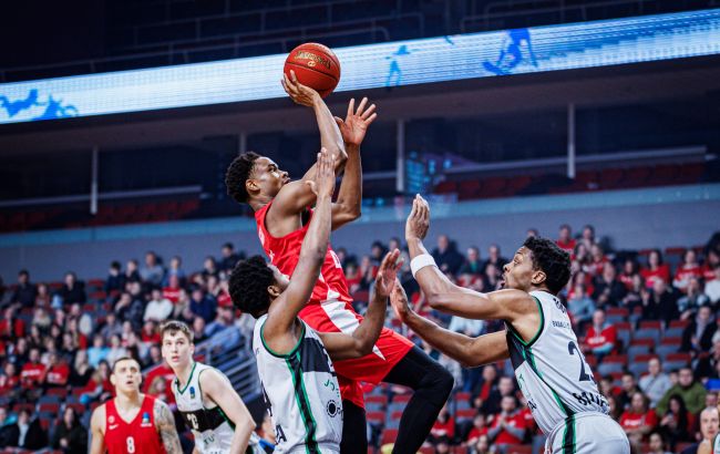 Баскетбольний "Прометей" яскравою перемогою закрив груповий етап Єврокубка