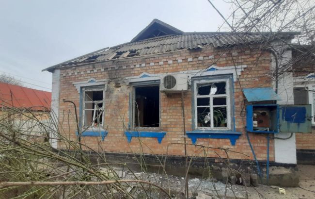 Более 10 атак за день. Россияне обстреляли Никополь и район: есть пострадавшая