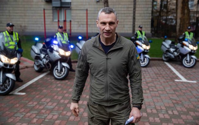 Кличко передал Патрульной полиции Киева мотоциклы как помощь от Германии