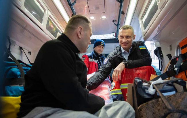 Кличко договорился о протезировании военных и обучении украинских специалистов
