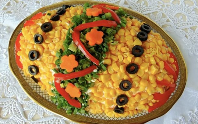 Великодній салат "Писанка" з простих інгредієнтів: гості будуть в захваті