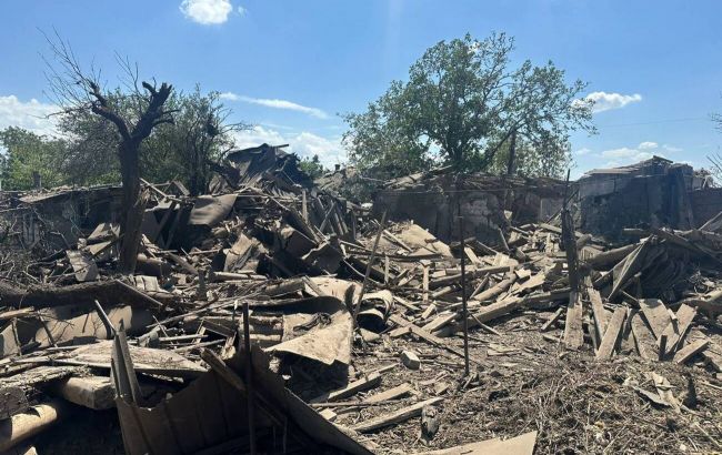 РФ авіабомбою та "Смерчем" атакувала Донецьку область: загинули дитина та жінка