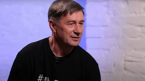 "На вистави приходили діти з недитячими очима": історія директора херсонського драмтеатру у музеї "Голоси мирних"