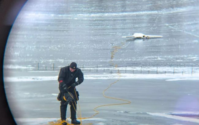 У Київській області знайшли залишки ворожого БпЛА на льоду (фото)