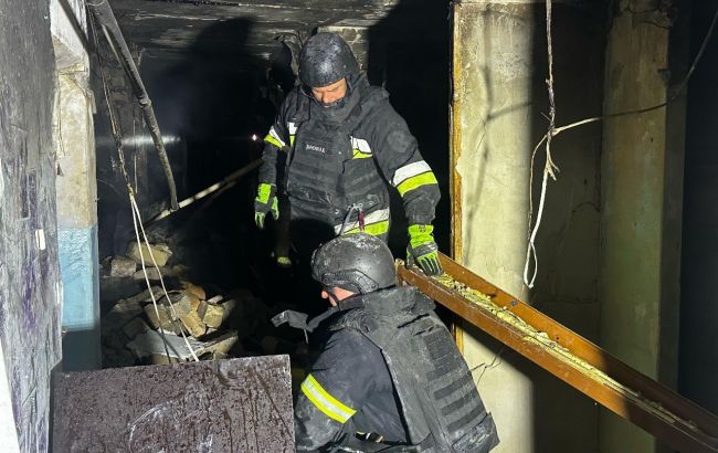 "У меня сын горит там". Полиция показала первые минуты после удара РФ по Запорожью