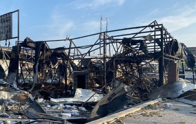 У Запоріжжі російські дрони знищили відділення "Нової пошти" (фото)