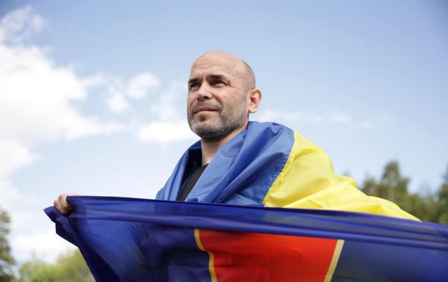 Из плена - домой: репортаж РБК-Украина с нового обмена (видео)