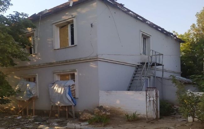 Под Херсоном россияне ударили по медучреждению: первые фото последствий