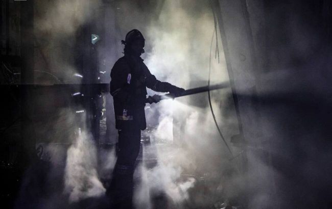 Нічний обстріл Полтави: росіяни вдарили по депо залізниці, частина міста без світла