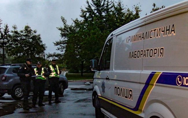 У Києві знайшли мертвим блогера, пов’язаного з криптовалютою: тіло виявили в машині зі зброєю