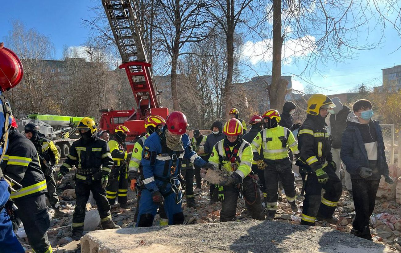 У Тернополі після атаки РФ вже десятки жертв, серед загиблих - діти
