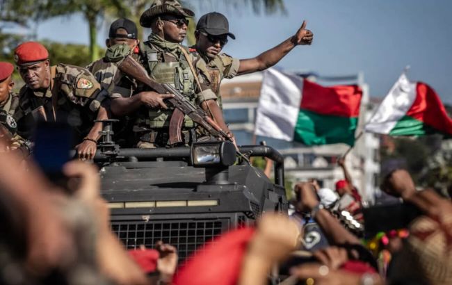 Росія передала зброю військовому уряду Мадагаскару після перевороту, - Bloomberg