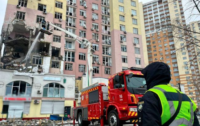 Пошкодження у 7 районах, влучання у ДЕПО та гуртожиток: все про подвійний удар РФ  по Києву