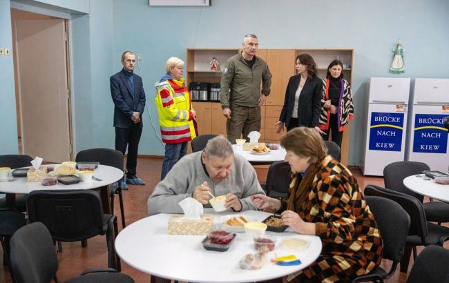 Куди переселяють киян за відсутності тепла: Кличко показав умови проживання