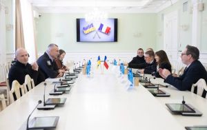 Більше світла для Києва. Кличко зустрівся з мером Парижа і повідомив про нову допомогу