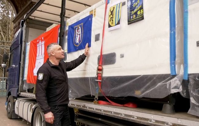 Енергетична допомога Києву: Кличко показав нову потужну партію генераторів із Німеччини