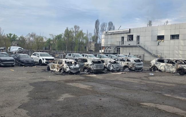 Під ударом у Києві опинився автоцентр з Mercedes, Ducati, Kia: є жертви