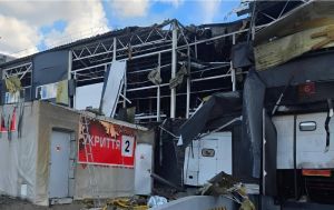 Россия атаковала терминал "Новой почты" на Черниговщине: что известно о последствиях