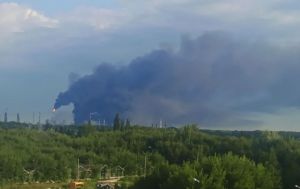 Численні прильоти та пожежа на НПЗ "Газпрому" в Башкортостані