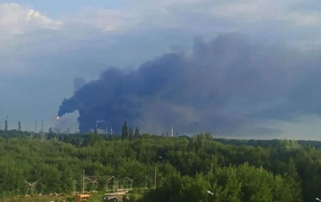 Численні прильоти та пожежа на НПЗ "Газпрому" в Башкортостані