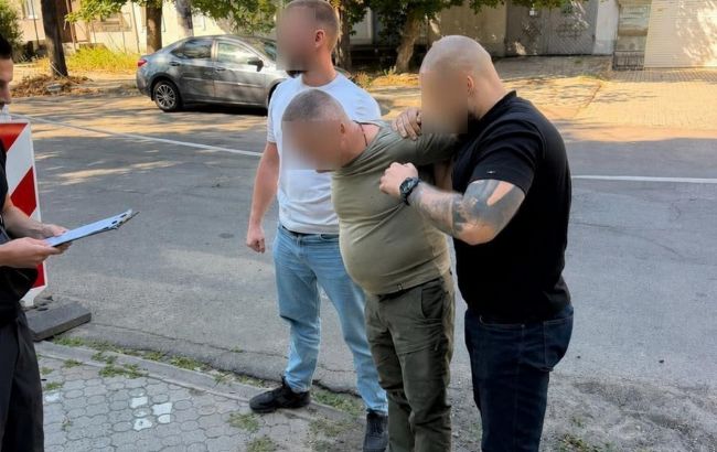 Начальник Миколаївського обласного ТЦК погорів на хабарях, його затримали (фото)