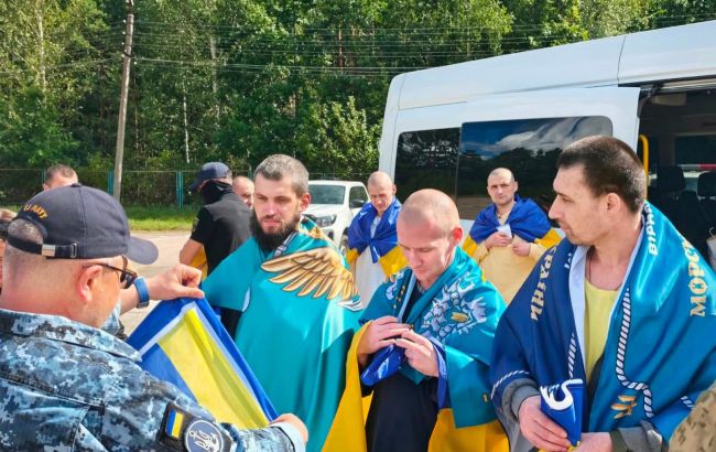 Україна через Білорусь повернула з полону 10 військових, які вважалися зниклими безвісти