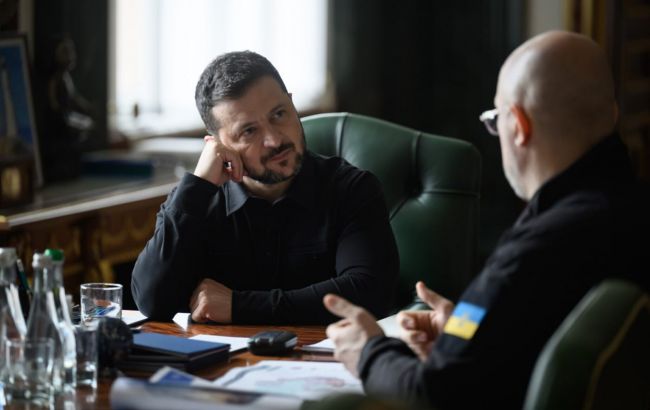 Ремонти після атак і підготовка до зими: Шмигаль доповів Зеленському про стан енергетики