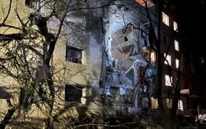 Російські авіабомби вдарили по багатоповерхівках у Сумах, є загиблі