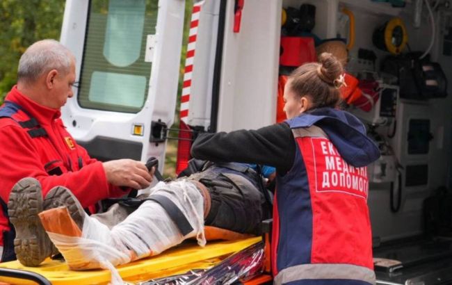 Росія ударила по підприємству УЗ у Запоріжжі, понад 10 поранених