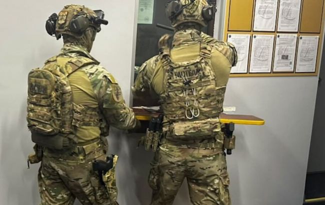 Обворовывали людей по всей Украине: силовики накрыли сеть криптообменников