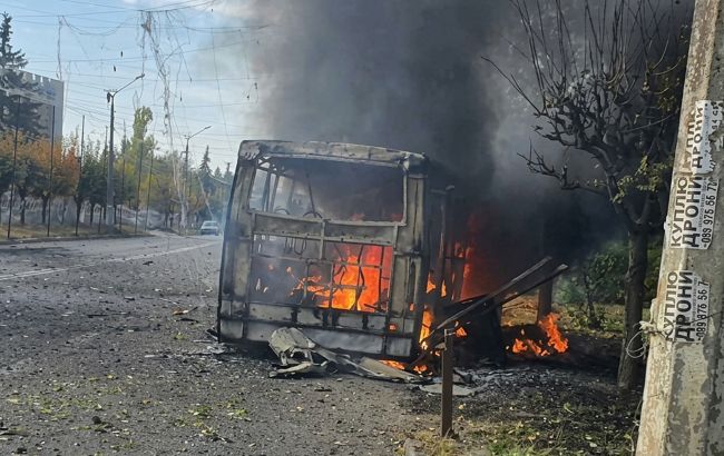 РФ вбила 33 людини ударом по автобусу в Краматорську: у двох містах зупиняють транспорт