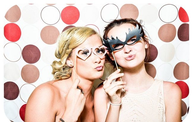 У чому піти на вечірку: яскраві ідеї від стиліста