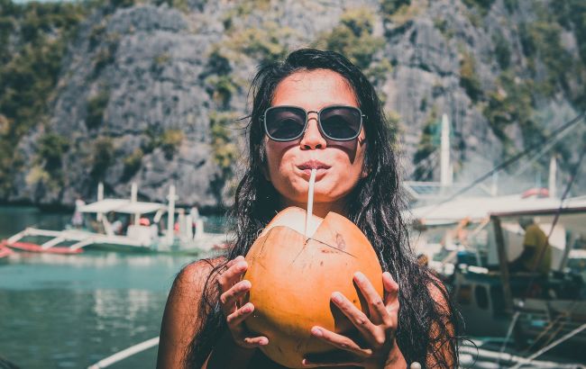 Без вреда для фигуры: как не переедать в отпуске