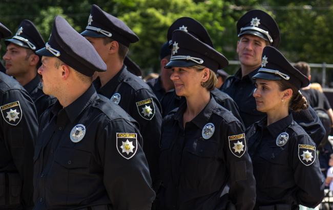 На конкурс по набору новой полиции Закарпатья подано 1,7 тыс. анкет, - нардеп