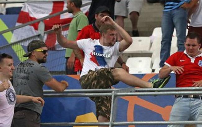 У Росію повернулися 20 депортованих фанів із Євро-2016