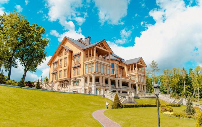 На содержание Межигорья необходимо минимум 1,5 млн гривен в месяц, - комендант резиденции